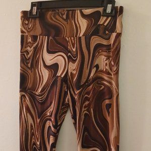 No Boundaries Abstract Design Soft Leggings Size Medium (7-9)